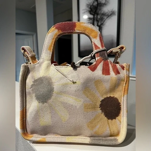 New - WOMEN’S ORIEL SMALL TOTE HANDBAG - SOLD OUT - Picture 3 of 5